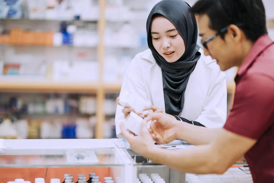 Doktor memainkan peranan penting dalam mengawal kerintangan antibiotik, terutama ketika memberi preskripsi antibiotik kepada pesakit.
