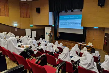 Pelajar Madrasah Al-Ma’arif menghadiri modul pertama Program Asasi Asatizah (Madrasah), modul Asas Perniagaan, pada hari pelancaran program baru itu pada 1 Ogos. 