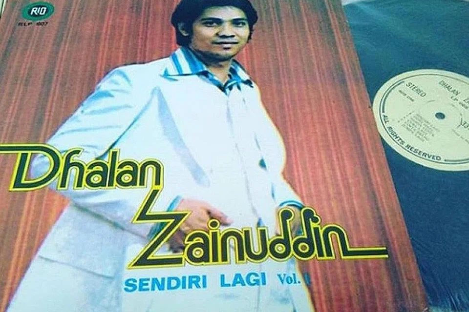IKON 1970-AN: Datuk Dahlan yang menggunakan nama pentas 'Dhalan' dikenali kerana lagu balada seperti 'Kisah Seorang Biduan' dan 'Lagu Untukmu'. - Foto PROJEK M 