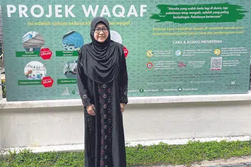 DEMI FAEDAH WANITA: Bagi Cik Zuraida Mustafa, kegiatan dan program anjuran Masjid Al-Istiqamah adalah antara usaha meningkatkan penghayatan agama, menggalak pembelajaran sepanjang hayat, dan dapat memartabatkan kedudukan kaum Muslimah. - Foto ihsan ZURAIDA MUSTAFA
