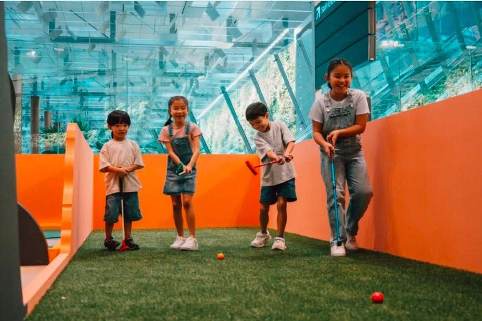 Padang golf mini, ‘Starry Mini Golf’, akan diadakan sebagai sebahagian daripada kegiatan yang memaparkan alam semesta dalam cerita klasik, ‘The Little Prince’, di Terminal 3, Lapangan Terbang Changi. 