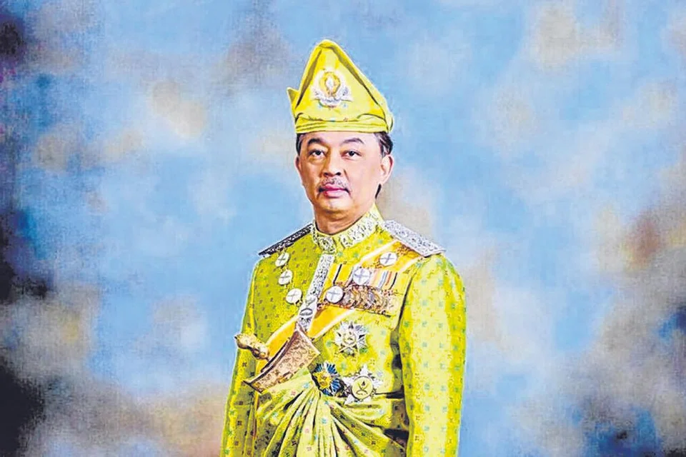WARNA DIRAJA: Yang di-Pertuan Agong Malaysia, Al-Sultan Abdullah Ri'ayatuddin Al-Mustafa Billah Shah, mengenakan busana kuning. Kuning lazimnya melambangkan kebesaran dan kekuasaan diraja. - Foto NSTP ONLINE