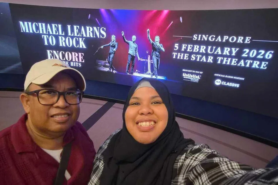 Encik Zazali Shahwan (kiri), bersama anaknya, Cik Nur Farhanah, anggap muzik Michael Learns To Rock bukan sekadar menghiburkan, bahkan ibarat ‘teman sepanjang hidup’ sejak usia mudanya.