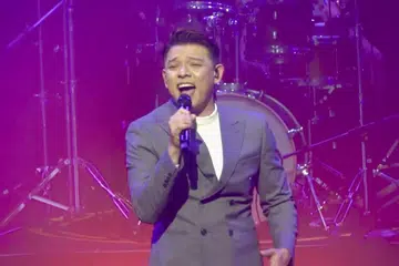 Hady Mirza mampu membawakan pelbagai irama menyentuh sanubari dan mengembalikan nostalgia, daripada rok, balada, R&B, Latin dan pop.
