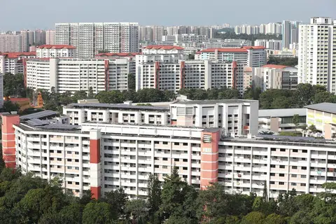 TERUS MENYEDERHANA: Kurang pembeli yang perlu membayar wang tunai atas taksiran (COV) bagi flat jualan semula mereka pada 2023 berbanding 2022.