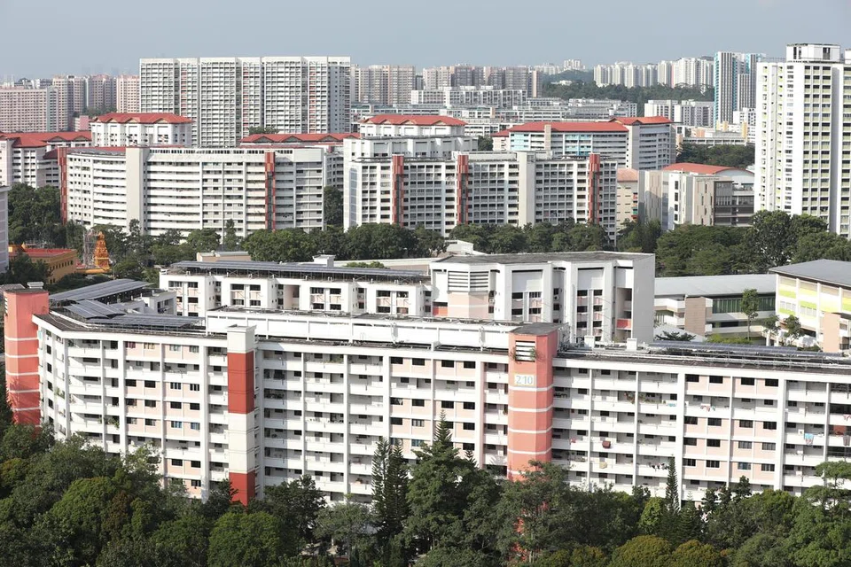 TERUS MENYEDERHANA: Kurang pembeli yang perlu membayar wang tunai atas taksiran (COV) bagi flat jualan semula mereka pada 2023 berbanding 2022.