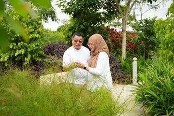 PERSEKITARAN TENANG: Taman terapeutik terbesar Lembaga Taman Negara (NParks), Taman Penyembuhan Woodlands, disepadukan dengan Hospital Woodlands bertujuan memperbaiki kesejahteraan diri pengunjung.