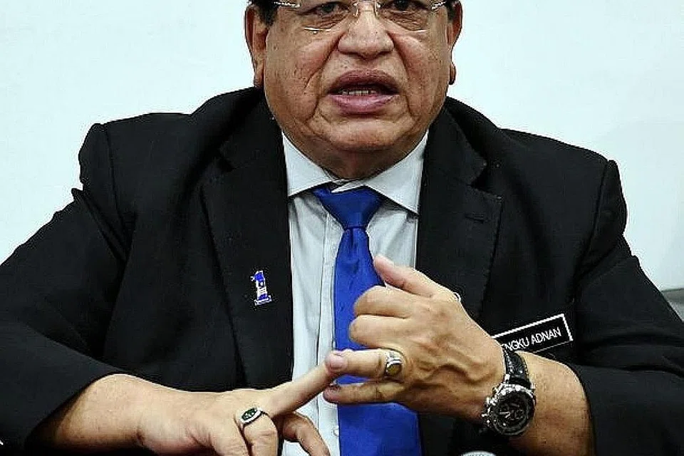 DATUK SERI TENGKU ADNAN TENGKU MANSOR:Hadapi tuduhan terima rasuah erjumlah RM3 juta berhubung pembelian tanah bagi pembinaan rumah mampu milik pada 2013 dan 2016. - Foto CHINA PRESS