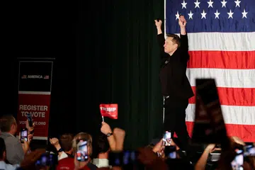 Ketua Pegawai Eksekutif Tesla, Encik Elon Musk, yang menyokong calon presiden Republican, Encik Donald Trump, berjanji memberi AS1 juta sehari sehingga pilihan raya presiden pada 5 November.