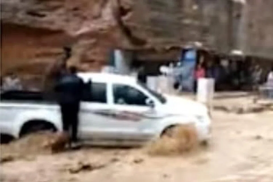 Petra, banjir kilat, unesco