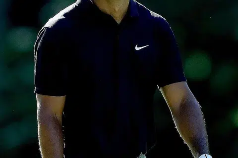 KEMBALI BERAKSI: Tiger Woods kembali beraksi dalam golf kompetitif di Kejohanan Memorial di Dublin, Ohio minggu ini. - Foto AFP