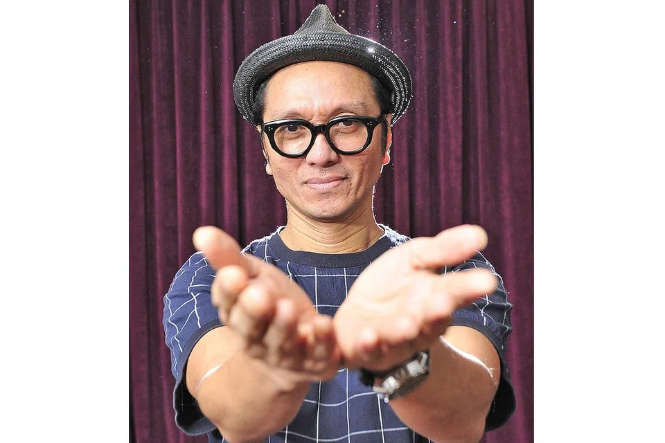 UTAMAKAN KARISMA: Bagi selebriti setempat yang bakal menjadi pengulas peraduan, Najib Ali (gambar), beliau ingin melihat karisma dan aura yang dipamerkan setiap peserta. - Foto fail