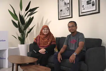 Konsultan Kanan Pendidikan Khas, Dr Haslina Hassan, dan seorang bapa dengan anak berkeperluan khas, Encik Shahrom Mohd Taha, membincangkan sekiranya sokongan yang ditawarkan bagi anak-anak berkeperluan khas mencukupi dalam podcast No Tapis terbaru.