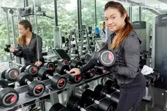 PENUHI KEPERLUAN DIRI DAN KELUARGA: Cik Filza Dorah Sim mengalu-alukan penekanan yang diberikan pemerintah bagi menambah sokongan kepada pekerja bebas, seperti yang dibentangkan oleh Kementerian Tenaga Manusia (MOM) di Parlimen, semalam. - Foto JOHARI RAHMAT