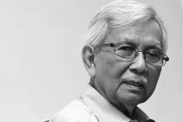 Mantan Menteri Kewangan Malaysia, Allahyarham Tun Daim Zainuddin, dilepas dan dibebaskan (DNA) daripada kes gagal mengisytiharkan lebih 70 harta yang dihadapi ketika hayatnya.