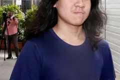 Amos Yee tiba di Mahkamah Negara di Singapura pada 28 September 2016. Dia sedang ditahan di Amerika sejak tiba di negara itu pada 16 Dis 2016.