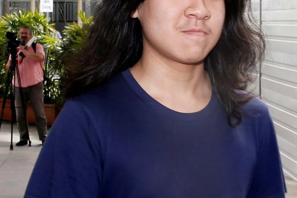 Amos Yee tiba di Mahkamah Negara di Singapura pada 28 September 2016. Dia sedang ditahan di Amerika sejak tiba di negara itu pada 16 Dis 2016.