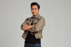 Fir Rahman tidak dapat bayangkan ada insan sejahat Ashraf  yang sanggup mementingkan dirinya dan merosakkan kehidupan wanita yang menyayanginya, Khadijah, dalam drama ‘Keranamu Khadijah’.