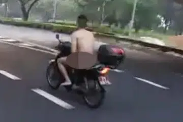 TERSEBAR DI MEDIA SOSIAL: Satu klip video yang tersebar menunjukkan Yeo Qi Wei menunggang motosikal di sepanjang Ekspreswe Rentas Pulau (PIE) pada kelajuan sekitar 100 kilometer sejam. - Foto INTERNET