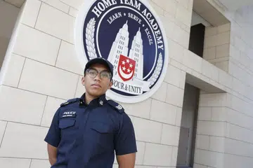 BERKHIDMAT DENGAN CEMERLANG: Sarjan (NS) Hafiz Mohamad Hamzah diberi Anugerah NSF Terbaik atas dedikasi dan komitmennya dalam menjalankan tugas semasa menjalani NS bersama SPF.