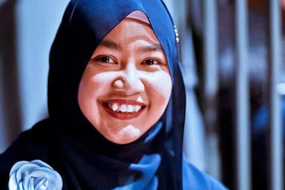 CIK SRI RAHAYU ZAINAL: Giat dalam bidang bahasa dan penulisan sejak usia remaja. - Foto ihsan SRI RAHAYU ZAINAL