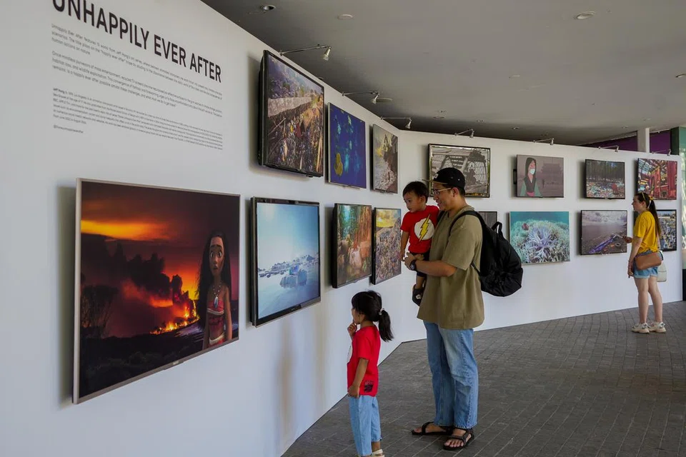 Unhappily Ever After adalah sebuah pameran awam yang percuma oleh artis animasi, Jeff Hong. Ia juga pameran pertama di Asia bagi program Race to Sustainability! dan menampilkan 15 karya seni di mana watak animasi ikonik diletakkan dalam adegan bagi memaparkan kemusnahan iklim.