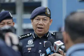 Ketua Polis Johor, Encik Ab Rahaman Arsad, ditemui media pada Majlis Perhimpunan Bulanan serta Upacara Pelepasan Bantuan Sumber Manusia di Ibu Pejabat Polis Kontinjen Johor.