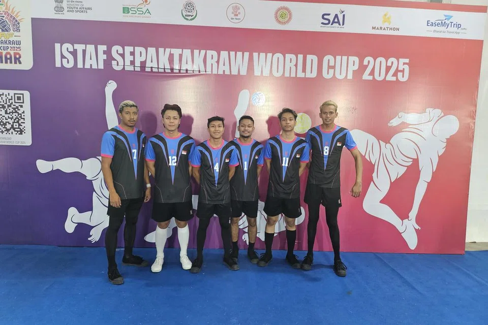 Skuad nasional Singapura (dari kiri)  Muhammad Khairilshamy Shamsudin, Muhammad Danish Irfan Muhamad Faizal,Akmal Musyarraf Rostam , Abdul Hammirruddin Noor ,Youri Adli Fathullah Ahmadi, dan Zaihirrman Zaharudin. Mereka tewas kepada India di peringkat suku akhir kategori Quadran. Kini mereka akan tumpukan perhatian mereka kepada kategori regu pula pada 24 Mac.