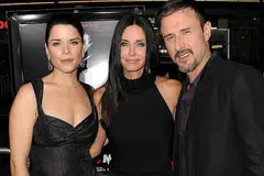 FRANCAIS FILEM: Filem 'Scream', lakonan (dari kiri) Neve Campbell, Courtney Cox dan David Arquette, menumpaskan filem 'Spider-Man: No Way Home' dari carta 'box office' Amerika. - Foto AFP