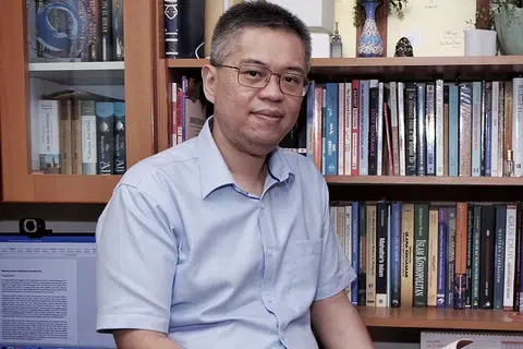 DR NORSHAHRIL SAAT