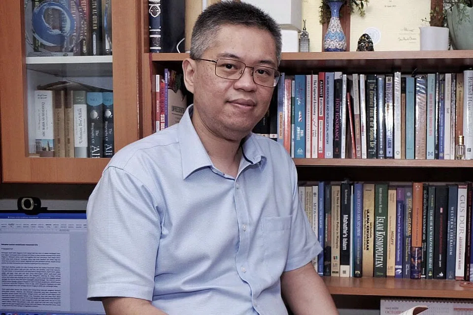 DR NORSHAHRIL SAAT