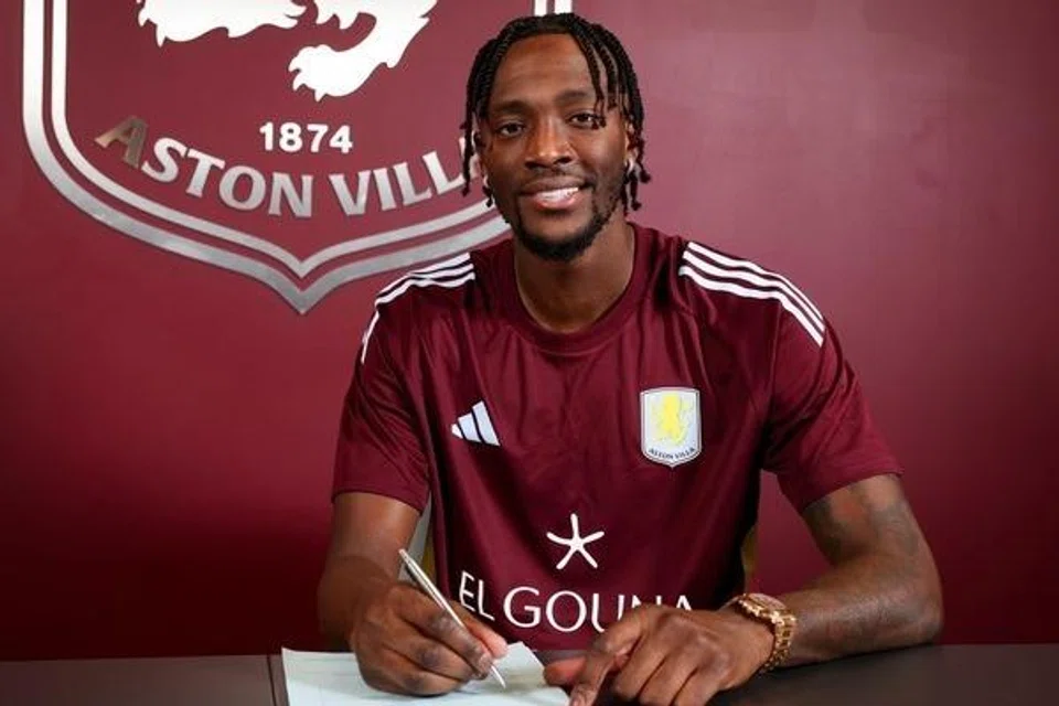 bola sepak, Liga Perdana England (EPL), pemain penyerang England, Tammy Abraham, tandatangani kontrak 18.25 juta paun ($31.6 juta), pindah ke Aston Villa, daripada kelab gergasi Turkey, Besiktas.