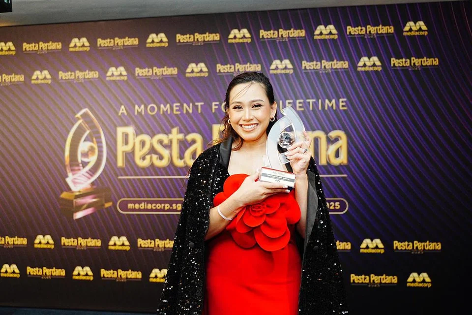 Atyy Malek, Pesta Perdana, pengorbanan ibu, pelakon