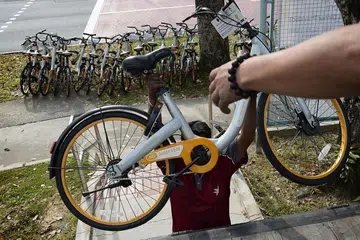 BERHENTI OPERASI: oBike menghentikan operasinya di sini secara tiba-tiba Jun lalu selepas beroperasi di sini selama sekitar 18 bulan.