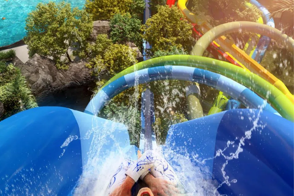 MAIN AIR: Splashmania adalah taman tema yang sarat dengan sorot-sorot dan permainan lain yang bertemakan keseronokan bermain air.