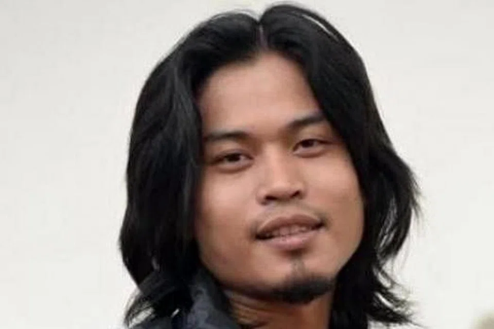 CUBA UKIR NAMA: Juara Akademi Fantasia (AF) 2014, Firman kesal tindakan pengguna media sosial mempersendakan keluarganya yang datang daripada golongan miskin. - Foto MSTAR