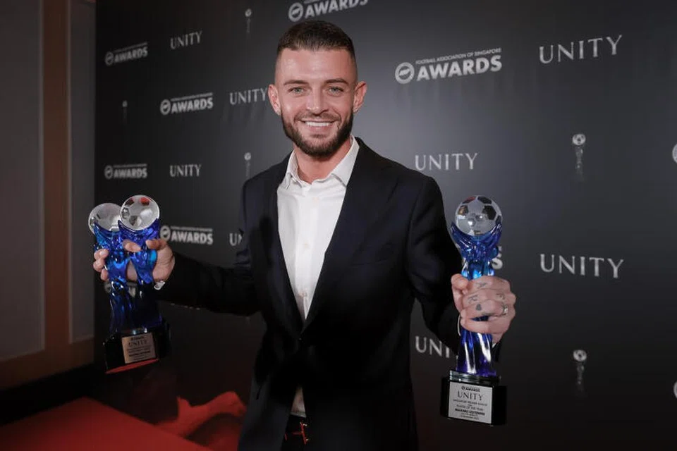 MUSIM CEMERLANG: Penyerang Lion City Sailors, Maxime Lestienne, dinobat Pemain Terbaik Liga Perdana Singapura di Malam Anugerah Persatuan Bola Sepak Singapura 2023 yang diadakan di Orchard Hotel, pada Khamis.  