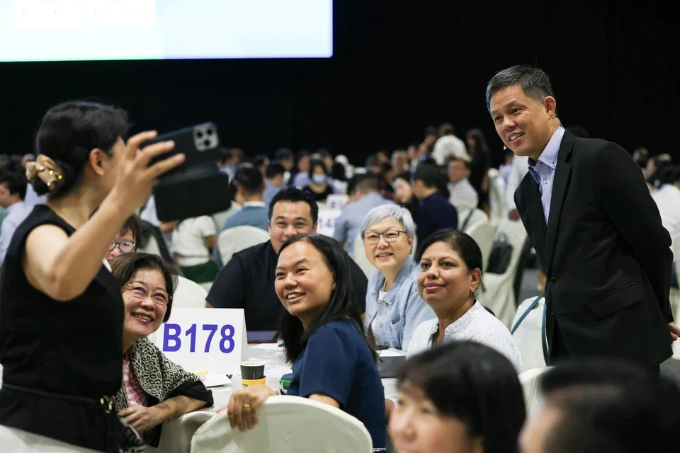 Menteri Pendidikan, Encik Chan Chun Sing, bersama hadirin di Seminar Pelan Kerja Sekolah (WPS) Kementerian Pendidikan (MOE) pada 18 September 2024.