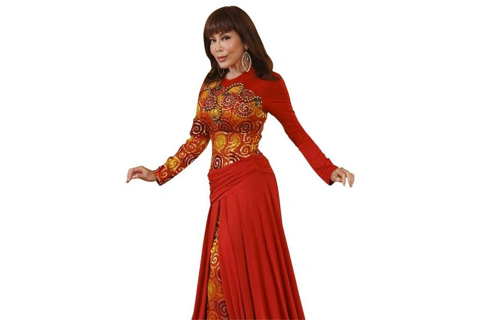 ANITA SARAWAK: Dengan pesona bersahaja, Anita pernah merakam lagu dendang rakyat asal Indonesia, Burung Kakaktua, yang diberi sentuhan rancak. - Foto fail