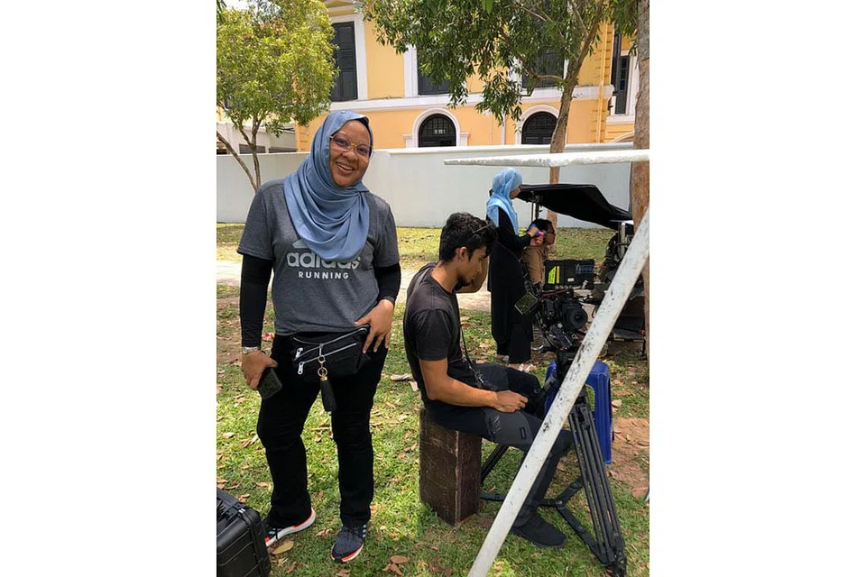 MASIH DIYAKINI: Ruby Mohd, yang berpengalaman luas dalam bidang penerbitan, gembira masih diberi kepercayaan menghasilkan nashkah telemovie Tempahan Eid dan menjadi penerbitnya. - Foto ihsan RUBY MOHD