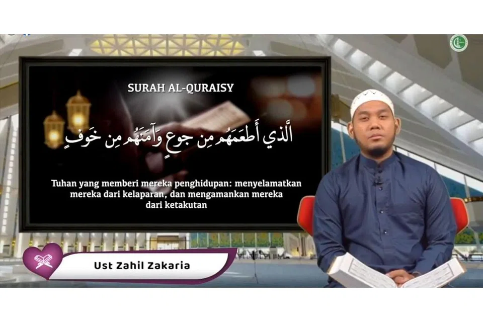 HUBBUL QURAN CINTA AL-QURAN: Antara program dakwah yang diadakan sempena Ramadan tahun ini ialah sama seperti tahun lalu 'Hubbul Quran Cinta Al-Quran' yang menjemput qari membaca serta menjelaskan maksud dan tajwid Al-Quran setengah jam sebelum waktu berbuka puasa setiap hari. - Foto JAMIYAH SINGAPURA