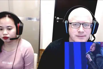 SANJUNGAN GOLONGAN BUKAN MELAYU: Video reaksi (gambar atas) pasangan berbangsa Denmark dan Filipina, 'Tim and Vena Adventures' memberi gambaran muzik tanpa sempadan di mana mereka menghargai usaha Noraniza Idris lagu rok Amy Search. - Foto YOUTUBE TIM AND VENA ADVENTURES