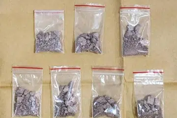 DIRAMPAS: Dadah terkawal, termasuk heroin, dirampas di sekitar Redhill Close sewaktu operasi serbuan CNB yang dijalankan pada 20 November 2023.
