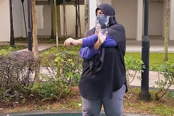 JAGA BADAN 'BERJEMAAH': Di samping menjaga pemakanan dan bersenam dalam usahanya terus mengurangkan berat badan, Cik Mastura Aidel Abu Bakar kini membantu orang lain dengan menyediakan program hidangan terancang. - Foto ihsan MASTURA AIDEL ABU BAKAR
