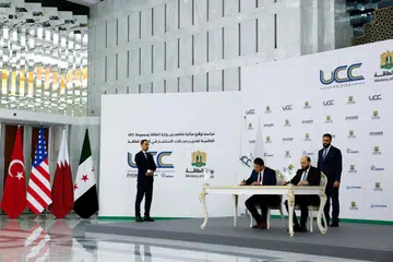 Presiden Sementara Syria, Encik Ahmed al-Sharaa, menghadiri majlis menandatangani Memorandum Persefahaman (MOU) antara Kementerian Tenaga dan UCC Holding Qatar, untuk menggalak pelaburan dalam sektor tenaga, di Damsyik, Syria, pada 29 Mei 2025.