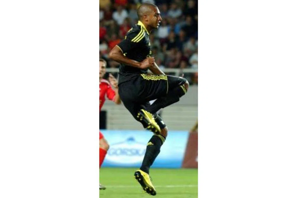 TIDAK KESAMPAIAN: Kerjaya David N'Gog menyaksikan beliau turut bermain di Greece, Scotland, Hungary sebelum bersara di Lithuania pada usia 31 tahun. 