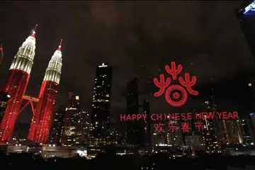 Pertunjukan dron sempena pelancaran sambutan Tahun Baru Cina antarabangsa di Kuala Lumpur pada 25 Januari, selepas buat julung kalinya Malaysia dipilih oleh China sebagai tuan rumah sambutan Tahun Baru Cina buat kali pertama di luar China.