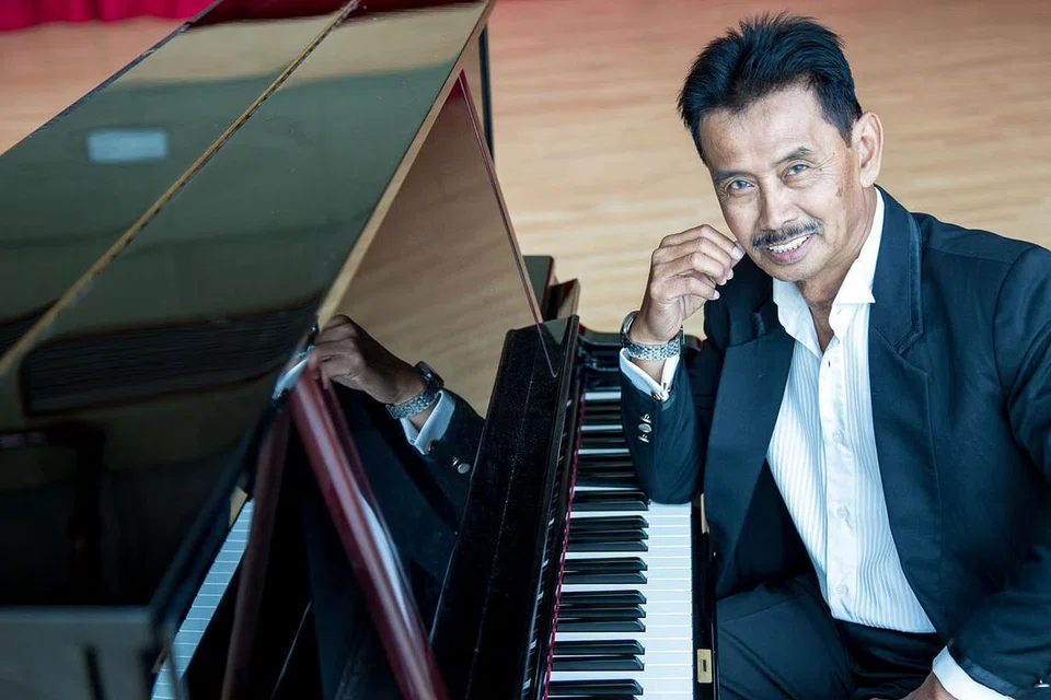 IKON MUZIK MALAR SEGAR: Sanjungan buat lagu ciptaan S. Atan yang mempopularkan bintang legenda seperti Datuk Jamal Abdillah, Anita Sarawak dan Datuk Sharifah Aini disajikan sebagai antara tarikan Pesta Raya Edisi Ke-15 tahun ini. - Foto-foto ESPLANADE 