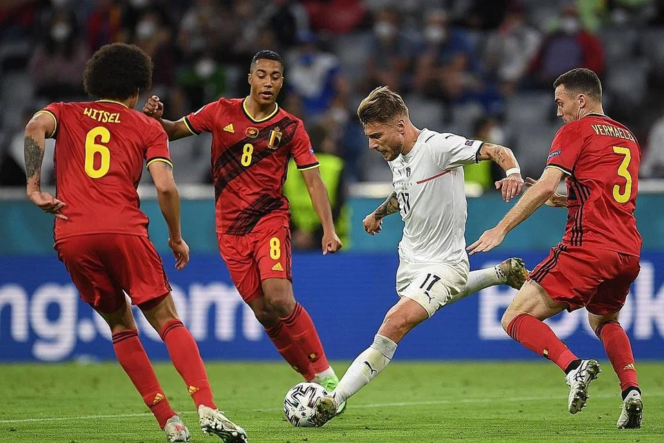 PENGGEMPUR UTAMA: Penyerang Italy, Lorenzo Insigne (dua dari kanan) sejauh ini telah menunjukkan persembahan yang sangat mantap sepanjang pertandingan Euro 2020 ini. - Foto EPA-EFE