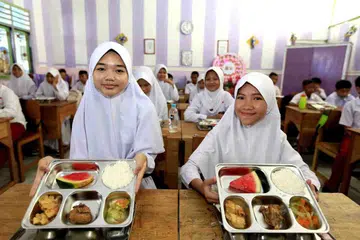 bajet program makanan percuma